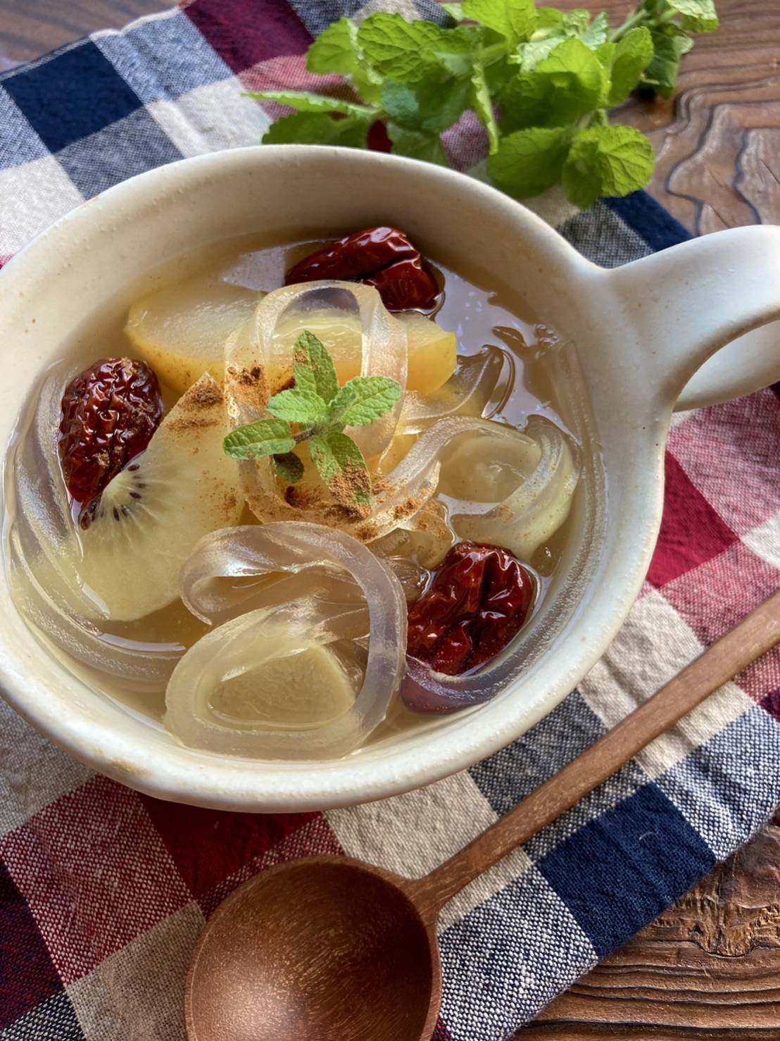 生春雨のホットスイーツ 発見の食倉庫MeKEL（メケル）